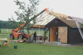 Das Dach der alten Hütte wurde so aufgestockt...